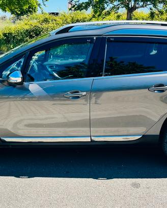 Peugeot 2008 1.6 Bluehdi 120cv “Allure”