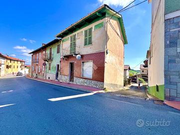 CASA SEMINDIPENDENTE A MONTECHIARO D'ASTI