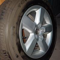 cerchio piu copertone Toyota Rav4 2005 