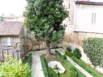 Appartamento Cento [Cod. rif V0017VRG]