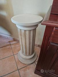 Colonna stile Romano