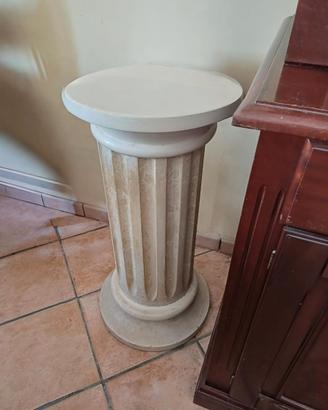Colonna stile Romano