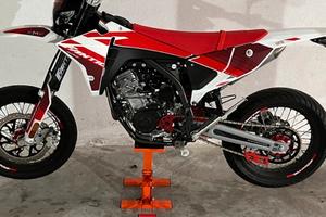 Fantic 125 motard 2023