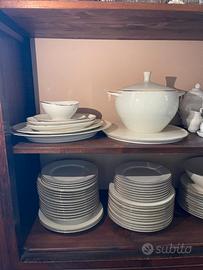Raffinato servizio da tavola vintage in porcellana