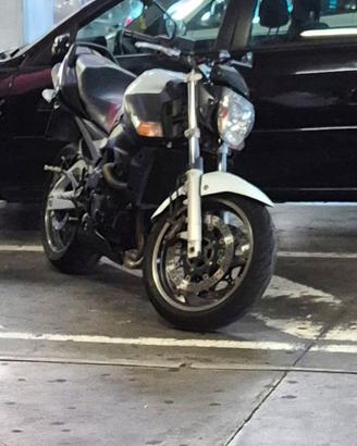 Suzuki  GSR 600