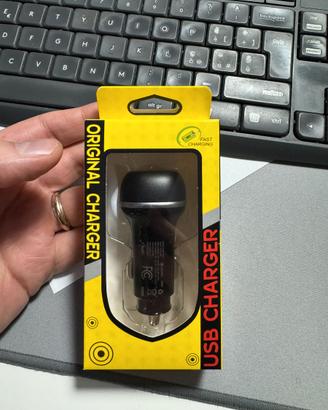 Caricatore Auto USB + USB-C – Ricarica Rapida