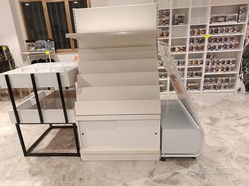 Mobili per negozi