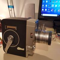 Cinepresa 8mm