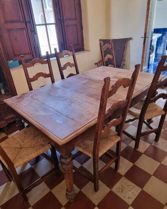 tavolo e 6 sedie