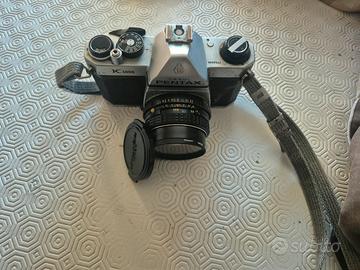 Pentax K1000 reflex analogica, obiettivo, custodia