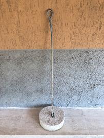 Peso zavorra con base in cemento
