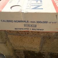 15 scatole di pavimento rettificato grigio 30.30