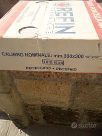 15 scatole di pavimento rettificato grigio 30.30
