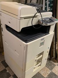 Stampante professionale Kyocera FSC8020MFP
