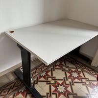 Scrivania 140 cm x 80 cm bianca