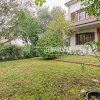 VILLA A SCHIERA DI TESTA - LIBERA SUBITO!