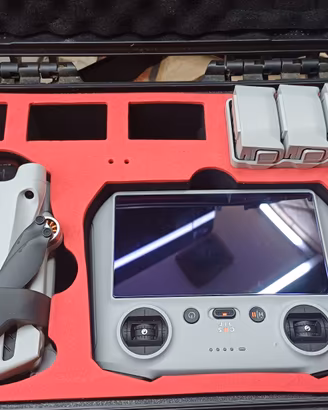 DJI Mini 3 Pro + DJI RC + 3 Batterie + Fly+Acces