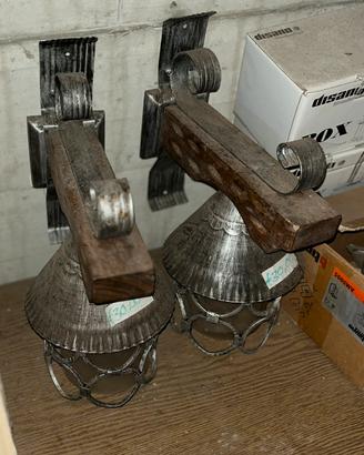 N.2 lanterne in ferro battuto