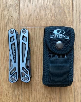 Pinza Multitool 18-in-1 MOSSY OAK con Fodero
