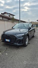 Audi Q5 40 2.0 tdi mhev 12V quattro s-tronic
