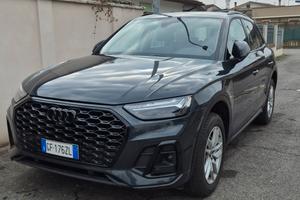 Audi Q5 40 2.0 tdi mhev 12V quattro s-tronic