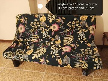 Divano con copridivano. 160 cm.