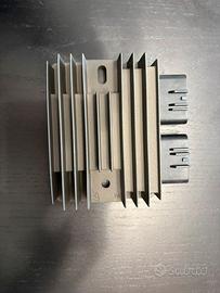 Regolatore di tensione Kokusan originale