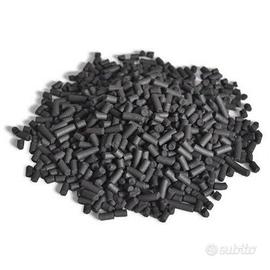 Carbone attivo filtrante per acquario