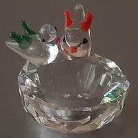 Uccelli su nido e lumaca in vetro