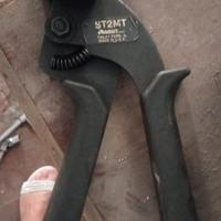 Strumento di installazione per fascette ST2MT