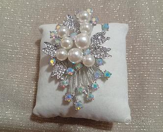 Spilla stile vintage elegante e raffinata 