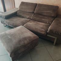 Divano tre posti 