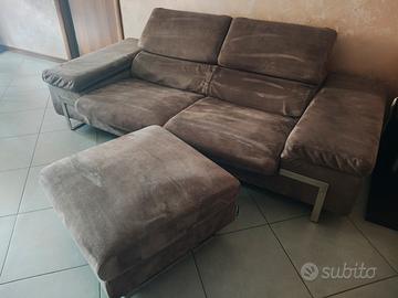 Divano tre posti 