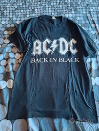 T Shirt AC/DC Back in Black taglia M