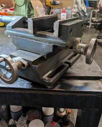 Morsa a croce con ganasce da 150 mm