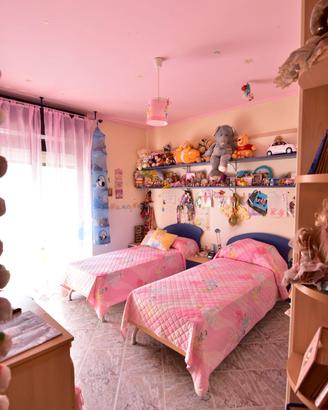 Arredo completo di un  intero appartamento