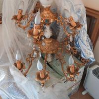 Lampadario in ottone e ceramica di capodimonte