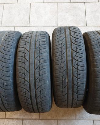 Gomme invernali con cerchi