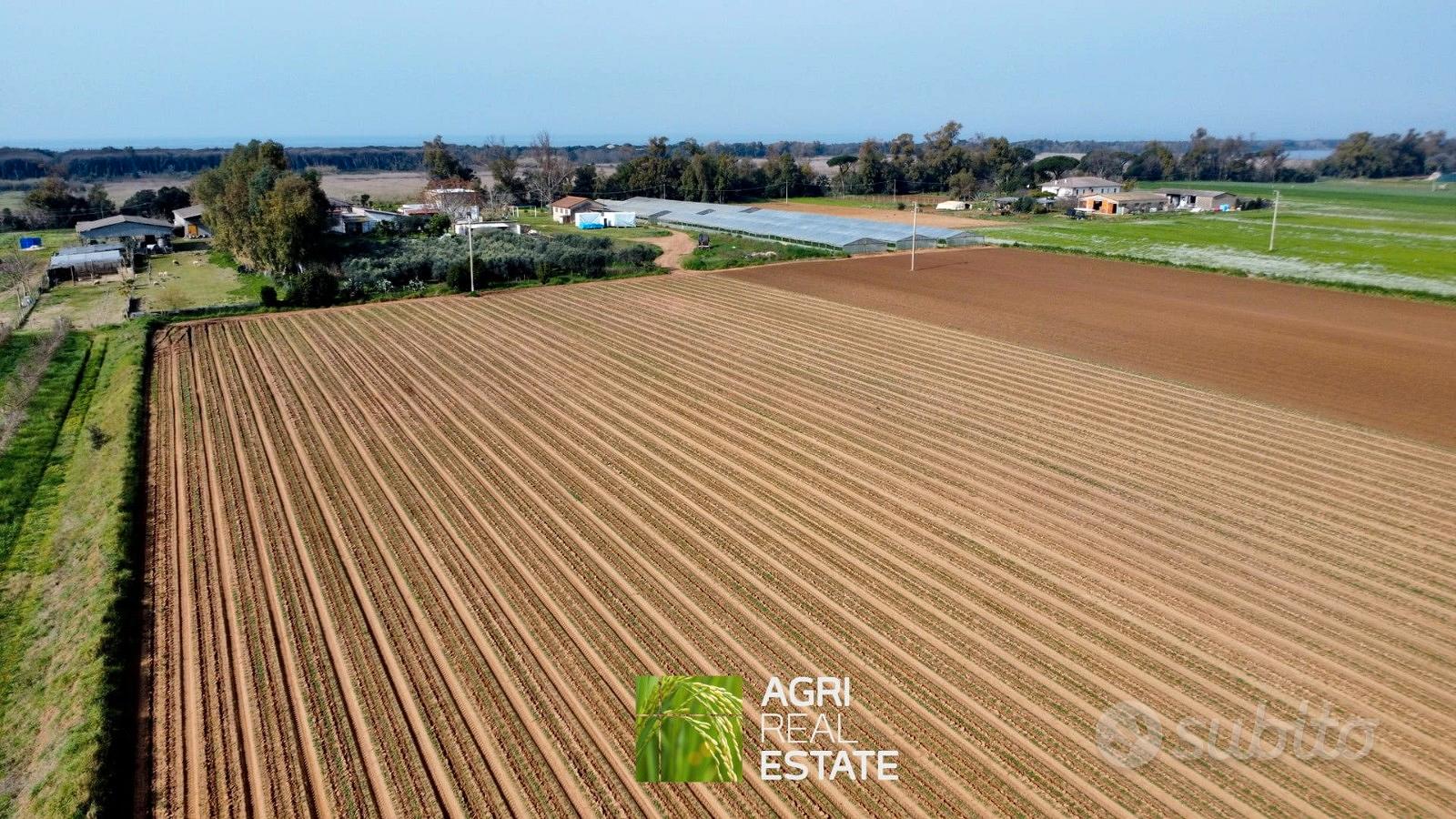 Terreno agricolo di 2,3 HA ideale per serre - Altro