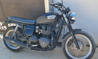 Triumph bonneville 800