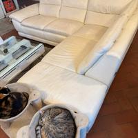 Divano angolare in pelle