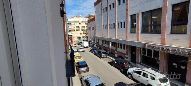 Bilocale con terrazzino a livello Viale Trento