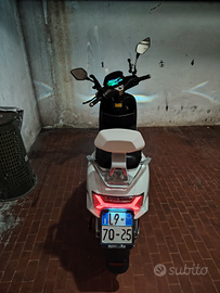 Scooter elettrico sunra robo s