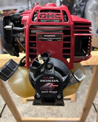 Decespugliatore Honda UMK 425 E - 4 Tempi