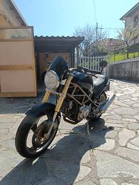 Ducati Monster 750