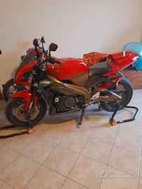 Moto Aprilia Tuono