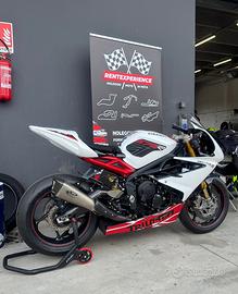 TRIUMPH DAYTONA 675r - solo 4.300km