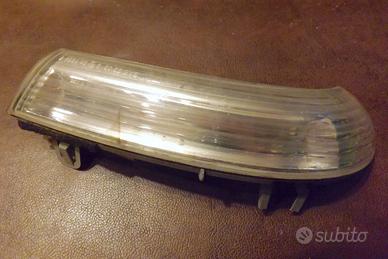 Freccia laterale specchietto Golf serie 5 Destra