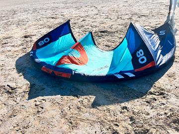 vela da kitesurf code slingshot v2 8m con barra