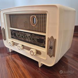 Radio  FAMILIAL mod. COSY - FRANCIA 1957